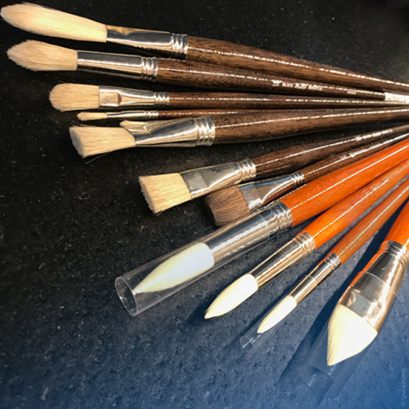 Which Paintbrushes Should Artists Use?